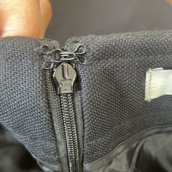 Anne Taylor Loft Sailor Pencil Black and Gold Skirt with gold buttons size 2 - Picture 9 of 10